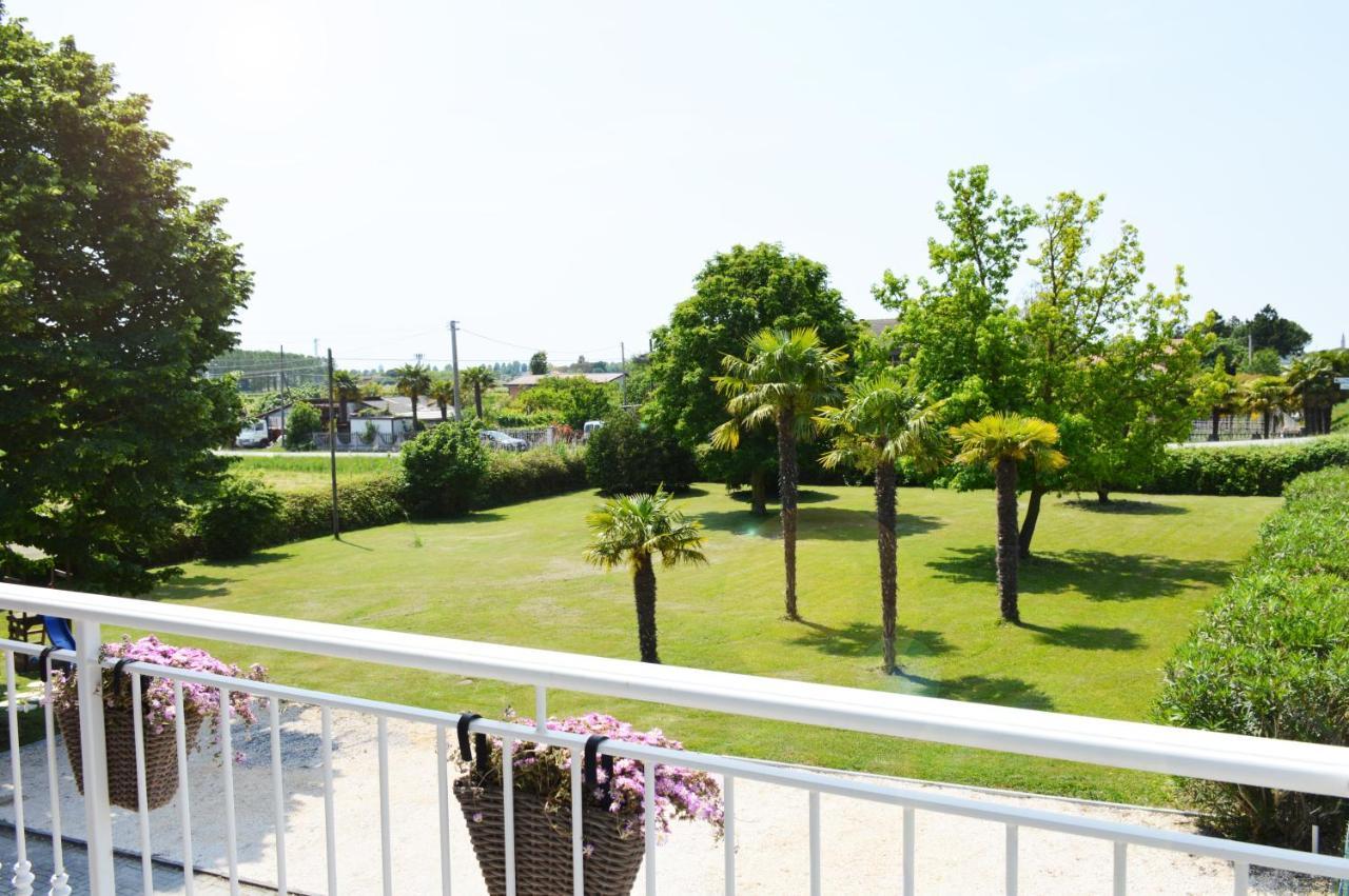 Villa Roma Holidays Jesolo Extérieur photo